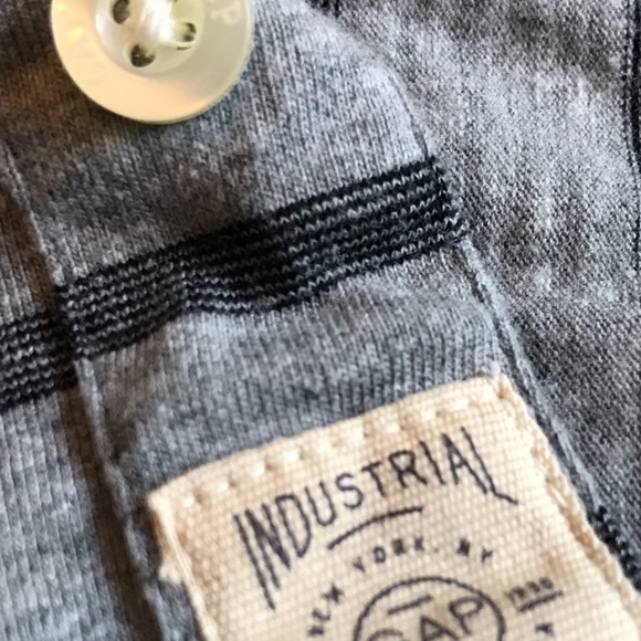 Gap Kids Button Down Shirt - Picture 6 of 6